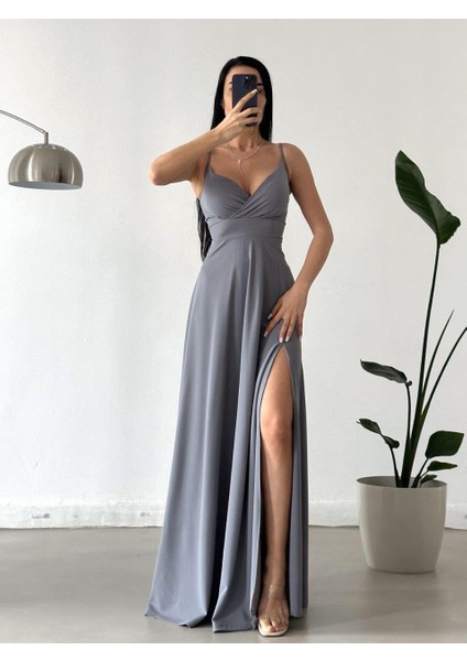 Esnek Kumaş Ip Askılı Yırtmaç Detaylı Uzun Abiye ve Mezuniyet Elbisesi Gri 582189