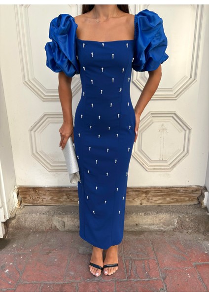 Kare Yaka Maxi Boy Taş Detaylı Saks Elbise 583299 fırsatları