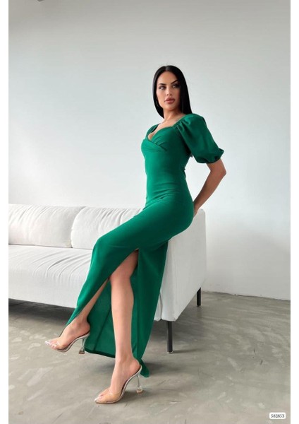 Krep Kumaş Kruvaze Yaka Balon Kol Yırtmaç Detaylı Maxi Elbise Zümrüt 582853 modelleri