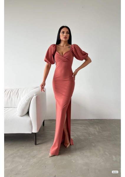 Krep Kumaş Kruvaze Yaka Balon Kol Yırtmaç Detaylı Maxi Elbise Gülkurusu 582853