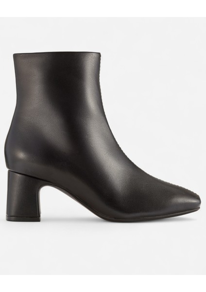 Kadın Siyah Bot