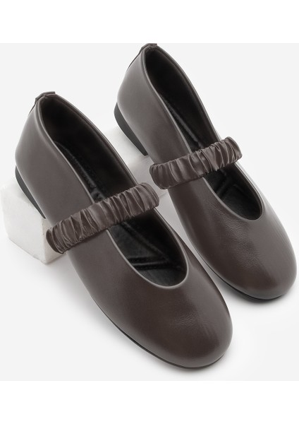 Kadın Büzgülü Bantlı Günlük Babet Vifar Kahve