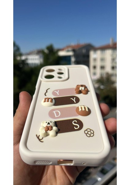 Xiaomi Redmi 12 Kılıf Çıkartmalı Desenli Kamera Korumalı Kılıf fiyatları