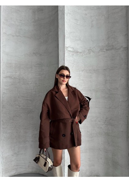 Kahverengi Oversize Düşük Omuz Rüzgarlık Detaylı Kısa Trençkot modelleri