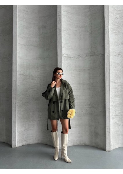 Koyu Haki Oversize Düşük Omuz Rüzgarlık Detaylı Kısa Trençkot modelleri