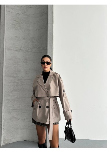 Taş Rengi Oversize Düşük Omuz Rüzgarlık Detaylı Kısa Trençkot fırsatları