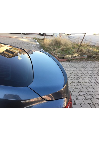 Renault Megane 4 Sedan Kasa Bagaj Üstü Spoiler Piano Black-Beyaz modelleri