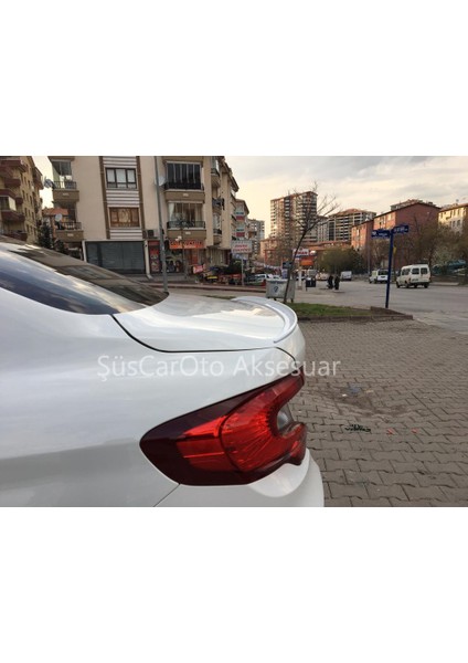 Fiat Egea Bagaj Üstü Slim Spoiler Piano Black - Parlak Beyaz