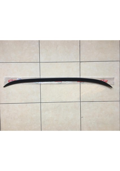Fiat Egea Bagaj Üstü Slim Spoiler Piano Black - Parlak Beyaz