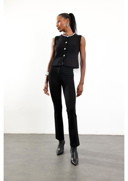 Siyah Kemerli Likralı Düz Kesim Pantolon 17152