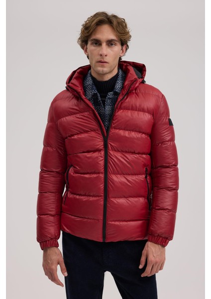 Kırmızı Regular Fit Kapüşonlu Şişme Kışlık Mont