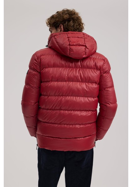 Kırmızı Regular Fit Kapüşonlu Şişme Kışlık Mont fırsatları