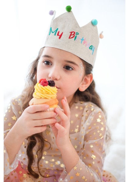 Bej Ponponlu Its My Birthday Yazılı Saç Bandı