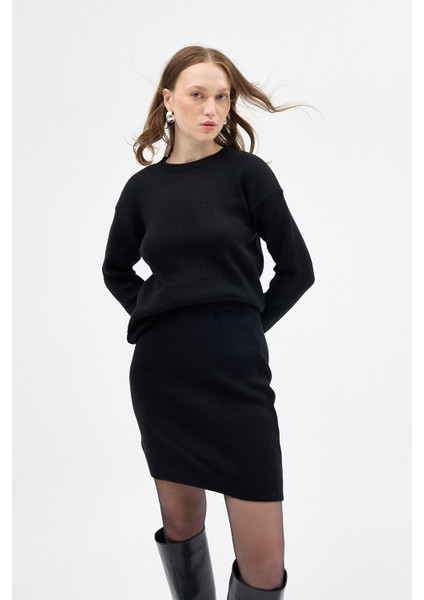 Siyah Bisiklet Yaka Triko Kazak Etek Takımı 2294 fırsatları