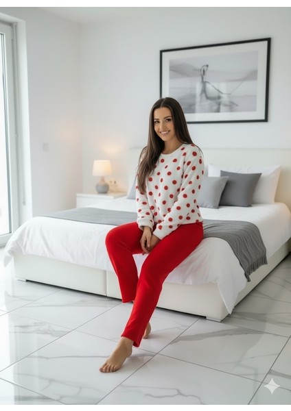 Kadın Kırmızı Puantiyeli Pijama Takımı modelleri