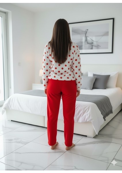 Kadın Kırmızı Puantiyeli Pijama Takımı fırsatları
