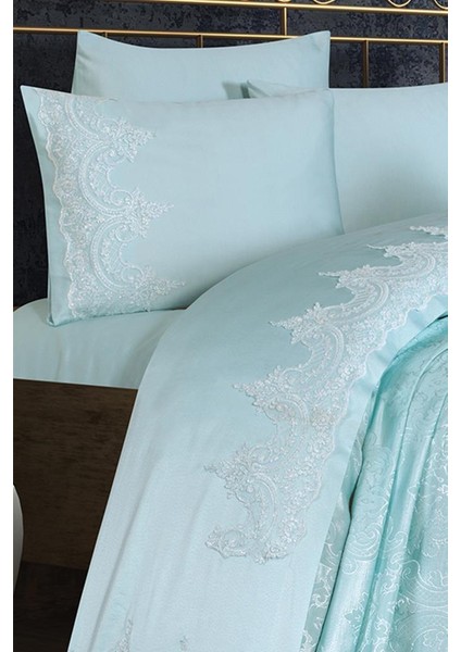 Fransız Güpürlü Çeyizlik Pike Takımı Nilay Mint