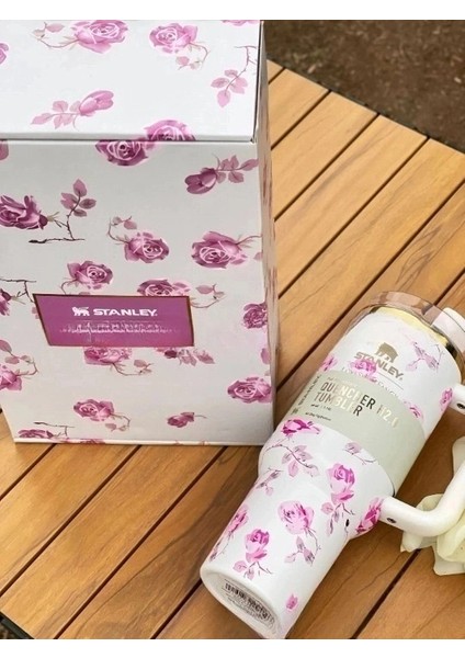 Loveshackfancy Desenli 1.18L Termos Bardak – Pembe Güllü, Pipetli (Quencher H2.0)