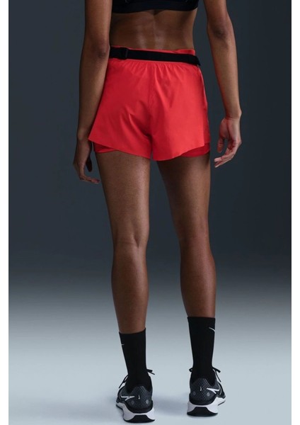 Swift Dri Fit Mid Rise 4" 2ın1 Running Short Kadın 4" Taytlı Koşu Şortu Kırmızı fiyatları