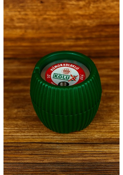 Kokusuz Sert Plastik Oto Araba Küllük 2 Adet Karışık Renk modelleri