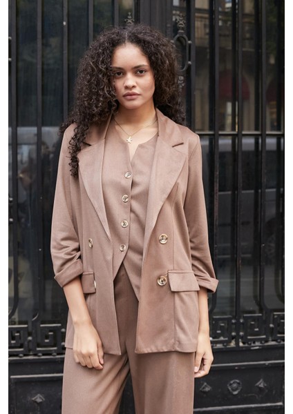 Kadın Süet Dokulu Kumaş Yakalı Capri Kol Cep Kapaklı Blazer Ceket-Vizon fırsatları