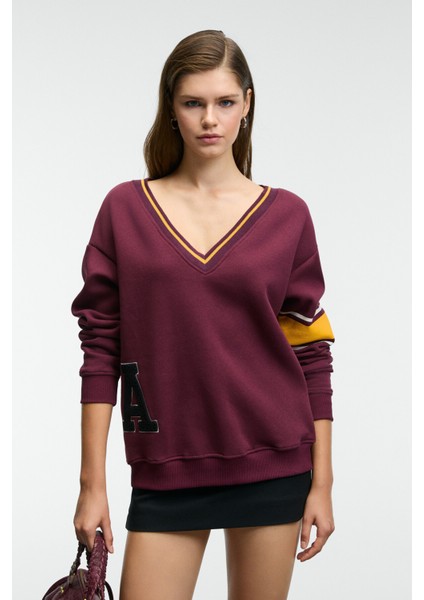 DIVINE Kadın V Yakalı Nakış Ve Patch Detaylı Bordo Sweatshirt