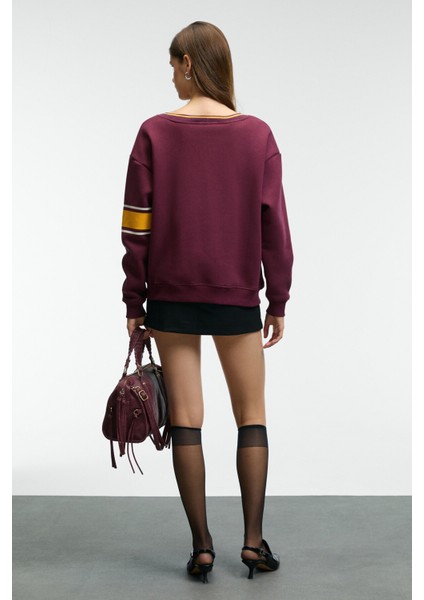 DIVINE Kadın V Yakalı Nakış Ve Patch Detaylı Bordo Sweatshirt
