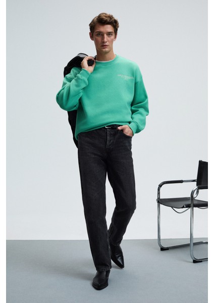 PERCY Erkek Yuvarlak Yaka Göğsü Nakışlı Sırtı Baskılı Oversize Yeşil Sweatshirt fırsatları