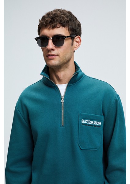 MERRICK Erkek Sırt Baskılı Cebi Nakışlı Yarım Fermuarlı Kolu Lastikli Dik Yaka Regular Fit Yeşil Swe indirimleri