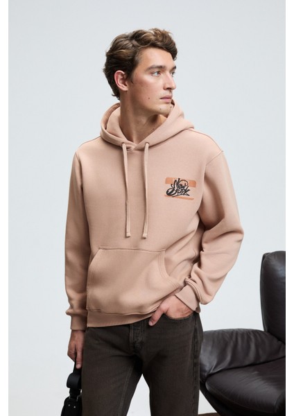 LELAND Erkek Kapüşonlu Kanguru Cepli Önü Baskılı Regular Fit Vizon Sweatshirt modelleri