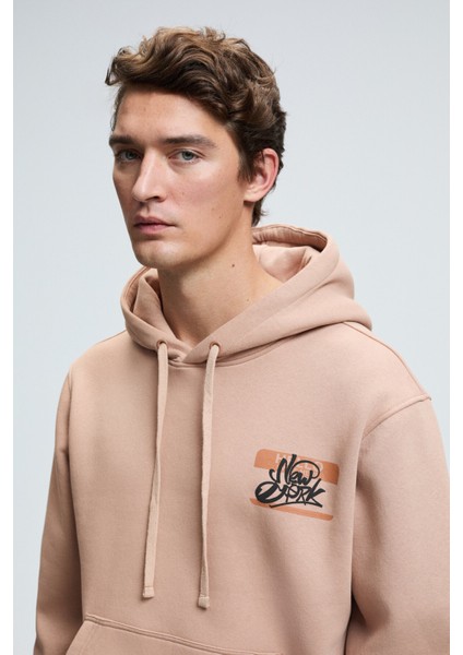 LELAND Erkek Kapüşonlu Kanguru Cepli Önü Baskılı Regular Fit Vizon Sweatshirt