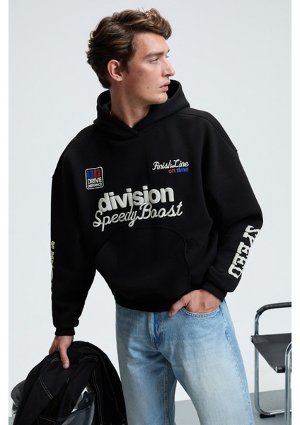 ABISMO Erkek Kapüşonlu Kanguru Cepli Kolları ve Sırtı Baskılı Relaxed Fit Siyah Sweatshirt indirimleri