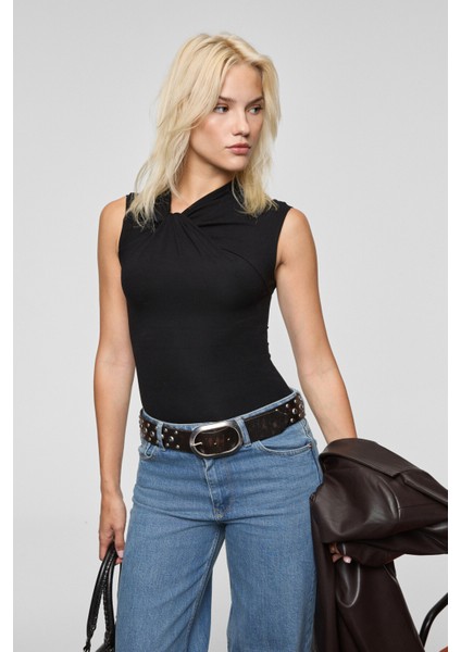 ORILENNA Kadın Önü Düğüm Detaylı Vücudu Saran Sıfır Kollu Slim Fit Siyah Bluz indirimleri