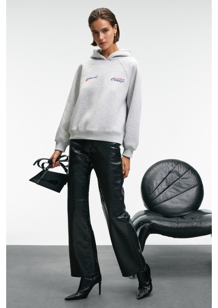 ORINQUE Kadın Kapüşonlu Baskı ve Nakış Detaylı Oversize Grimelanj Sweatshirt modelleri