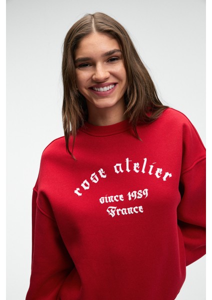 MOREVESSA Kadın Regular Fit Baskı Detaylı Yuvarlak Yakalı Kırmızı Sweatshirt modelleri