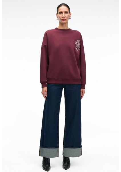 AUDRA Kadın Oversize Yuvarlak Yaka Nakış Detaylı Bordo Sweatshirt fiyatları