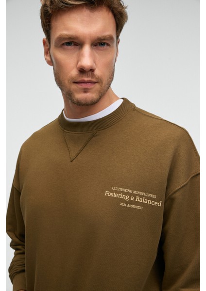 CASPIAN Erkek %100 Pamuk Bisiklet Yaka Karyoka Dikişli Baskılı Haki Sweatshirt