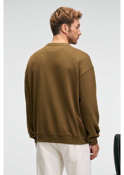 CASPIAN Erkek %100 Pamuk Bisiklet Yaka Karyoka Dikişli Baskılı Haki Sweatshirt