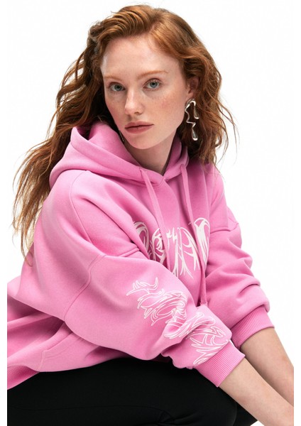 ALIRAYNE Kadın Baskılı Oversize Kapüşonlu Kanguru Cep Pembe Sweatshirt indirimleri