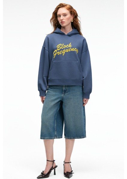 EVANTIA Kadın Baskılı Oversize Kapüşonlu Nakış Detaylı Kanguru Cep Lacivert Sweatshirt fiyatları