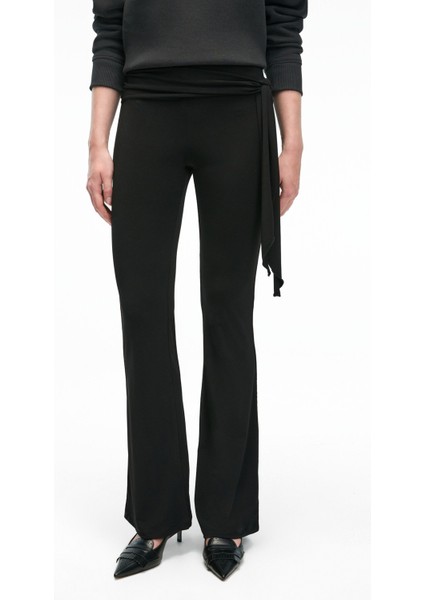 AYSHUR Kadın Esnek Kumaşlı Kemer Detaylı Geniş Paçalı Slim Fit Siyah Pantolon fiyatları