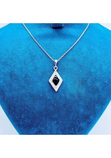 Mekik Model Oltu Taşı Işçilikli 925 Ayar Gümüş Kolye