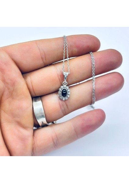 Oval Mini Boy Zirkon ve Oltu Taşı İşçilikli 925 Ayar Gümüş Kolye fırsatları
