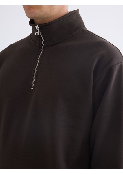 Yeni Sezon Dik Yaka Erkek Sweatshirt modelleri