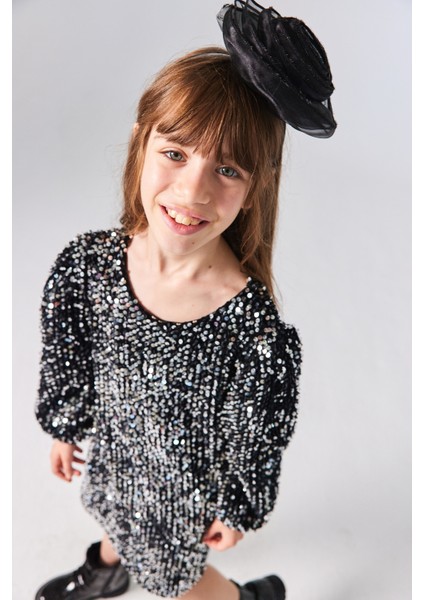 Siyah Üzeri Pullu Kadife Kız Çocuk Elbise - Oriel