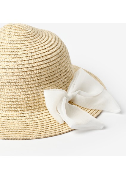 Beyaz Fiyonklu Kız Çocuk Hasır Şapka indirimleri