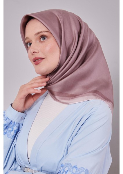 Pudra Kenar Bordürlü Twill Ipek Eşarp