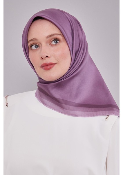 Lila Kenar Bordürlü Twill Ipek Eşarp modelleri