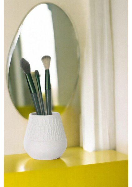 Beyaz Makyaj Organizeri Fırçalık Düzenleyici, 3 Bölmeli, Şık ve Pratik Tasarım