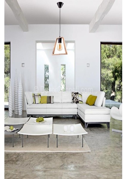 Şık Siyah Tekli Avize ile Odalarınıza Zarif Dokunuş